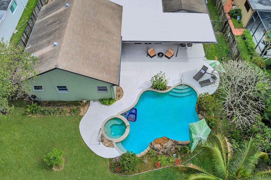Pool Heat I Firepit And Bbq I 75"Tv I Foosball I 581Mbps Cooper City Экстерьер фото